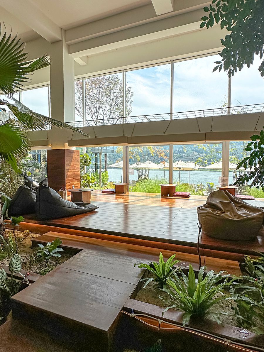 1F · 식물원 힐링존