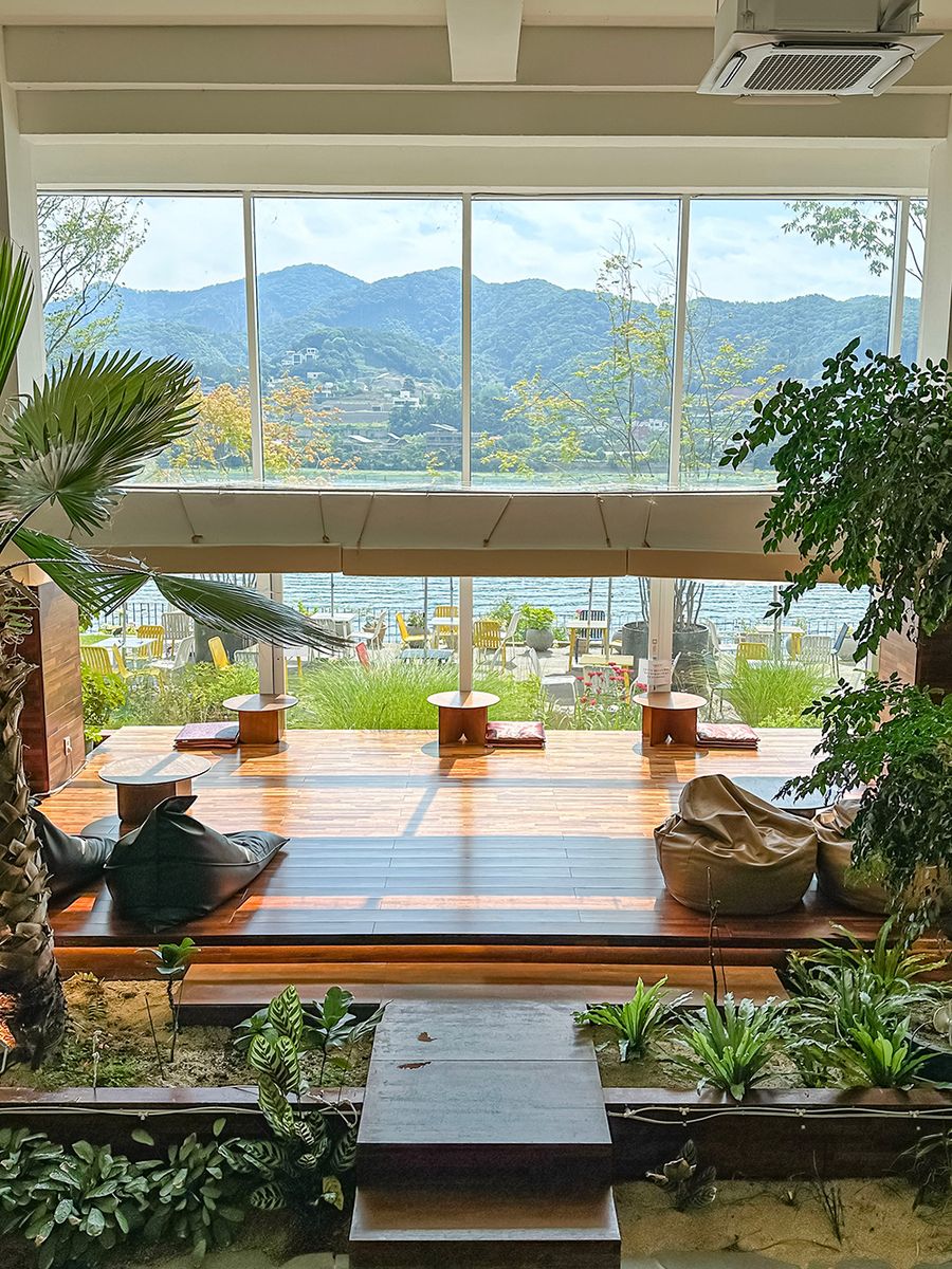 1F · 식물원 힐링존