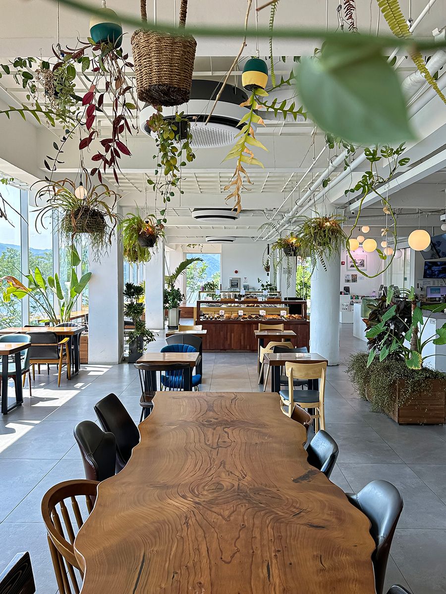 2F · 메인 카페 리버뷰